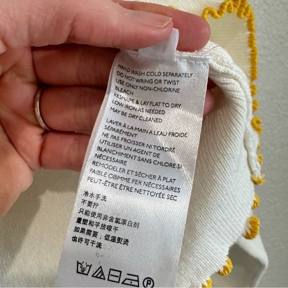 2. Urban Outfitters UO Zella Pullover Exposed-Hem Mock Neck Sweater Cream Small - Picture 6 of 10